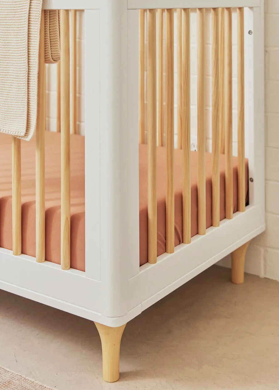 LOLLY 3-IN-1 CONVERTIBLE CRIB - WHITE/NATURAL