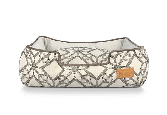 [Pre-order]Lounge Dog Bed: Solstice Snowy Day