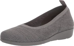 Propt Women's Yen Slip-On Shoe